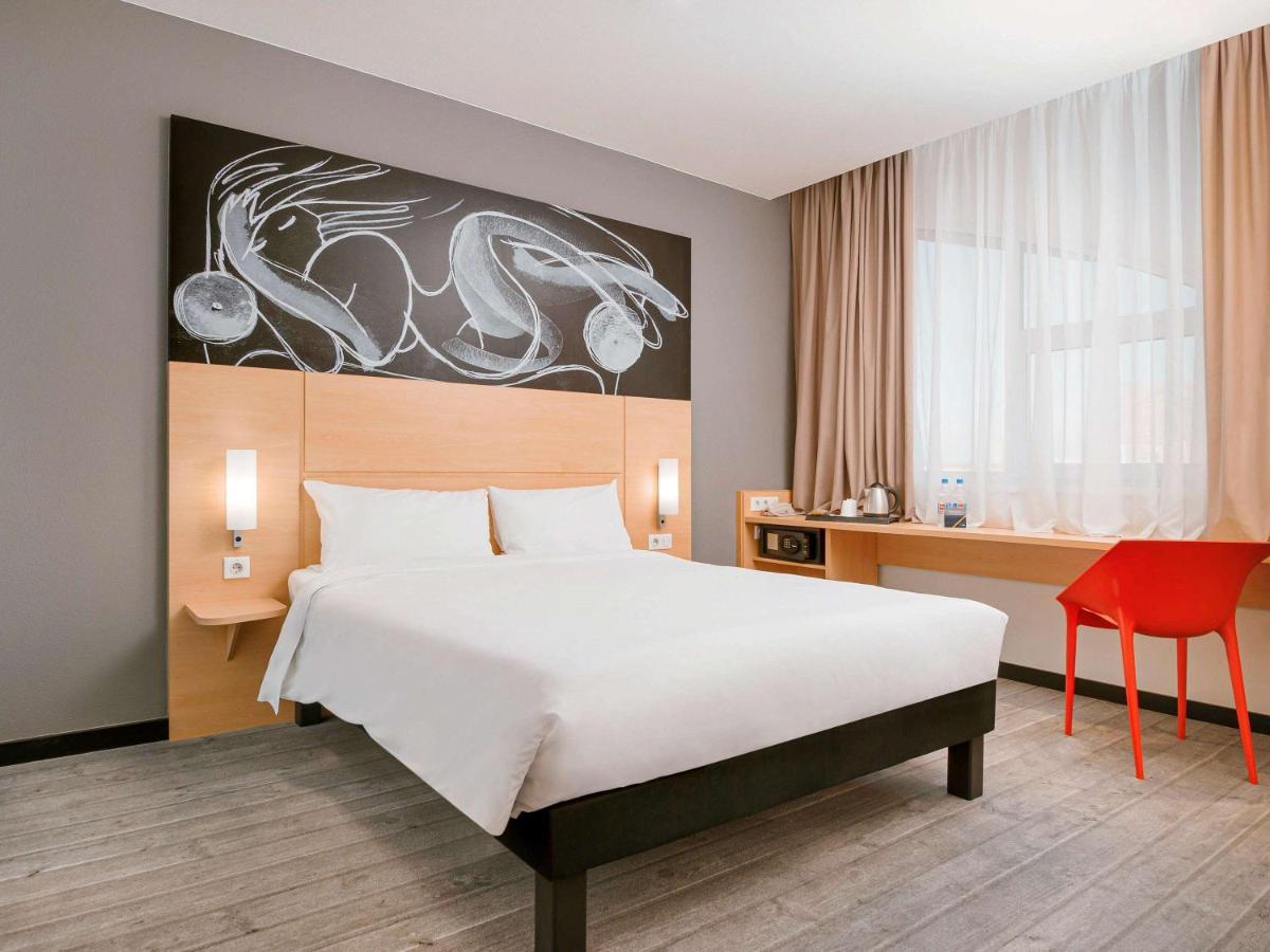 Ibis Moscow Oktyabrskoye Pole Hotel Kültér fotó